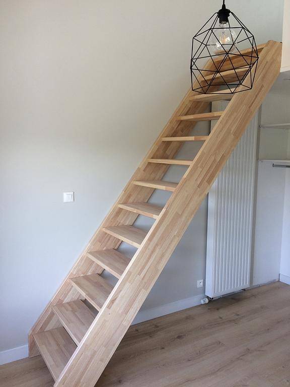 escalierMezzanine.jpg